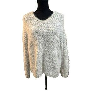 Doe & Rae Womens Sweater Size Medium Ivory Gray Long Sleeve Vneck Side Slits